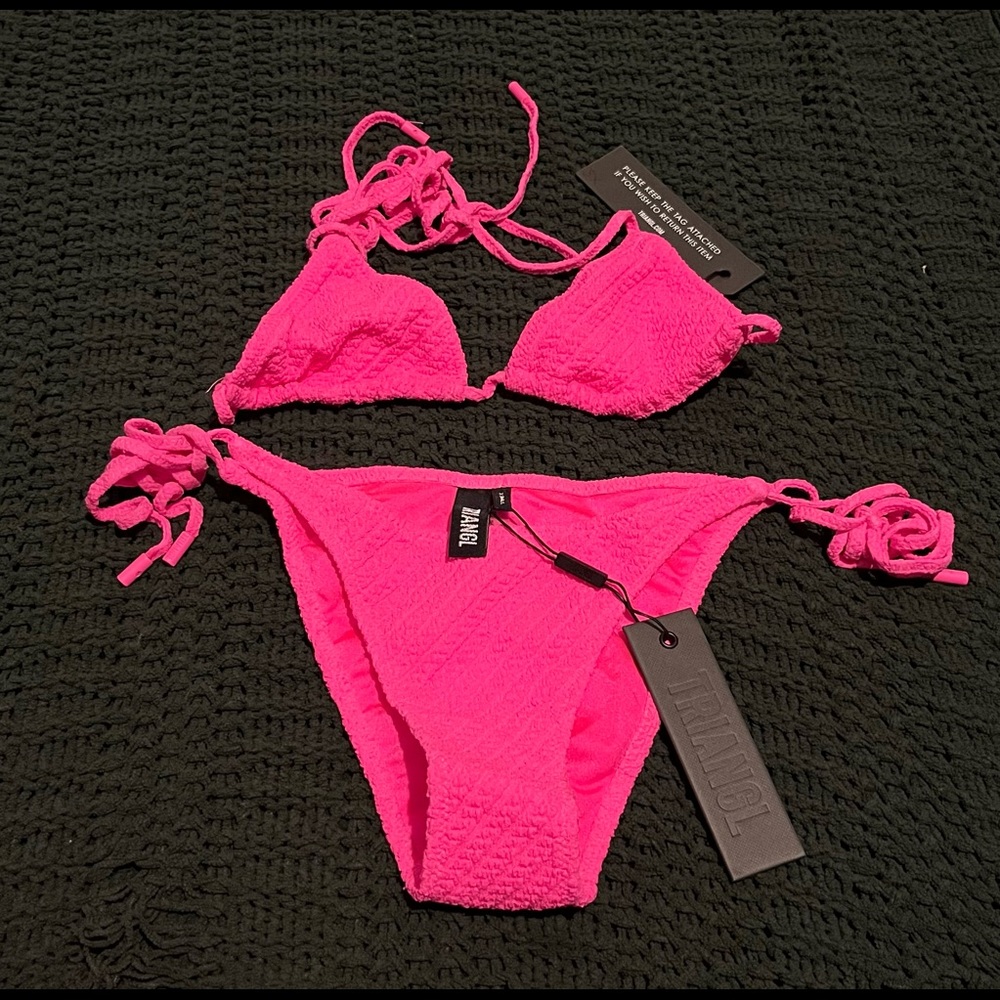 New Triangl Fuchsia Knit Set